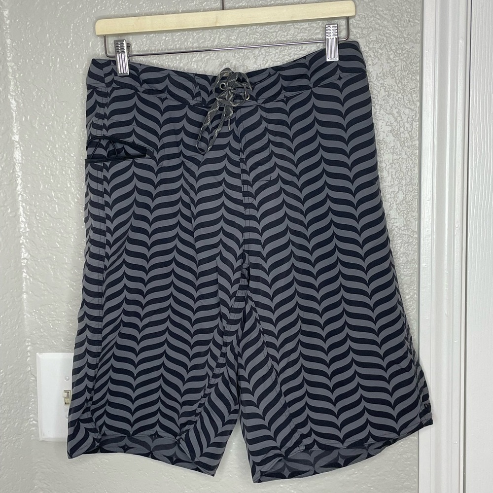 Patagonia Wavefarer Board Shorts Size 31
